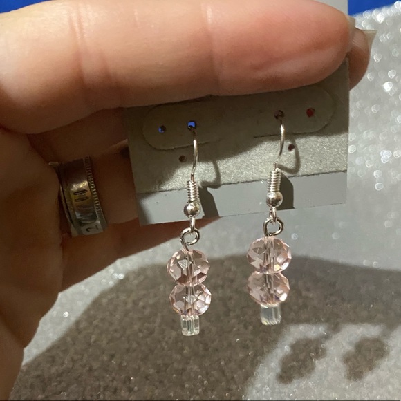 NWT Pink crystal shimmering drop earrings…. - Picture 1 of 2